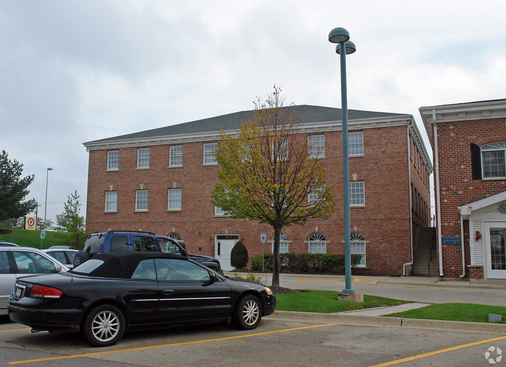 715 Ela Rd, Lake Zurich, IL for Sale