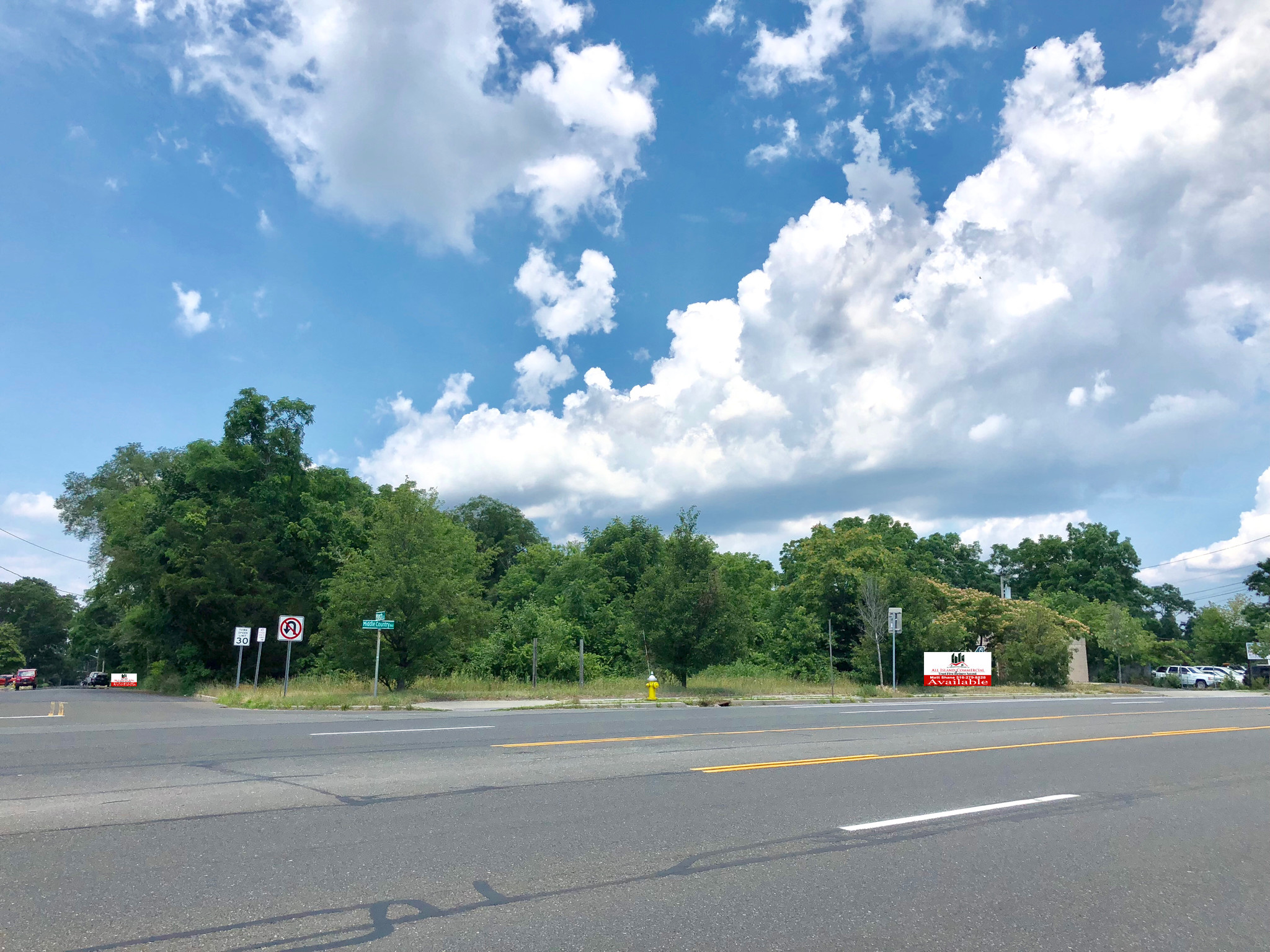 775 Middle Country Rd, Selden, NY for Sale