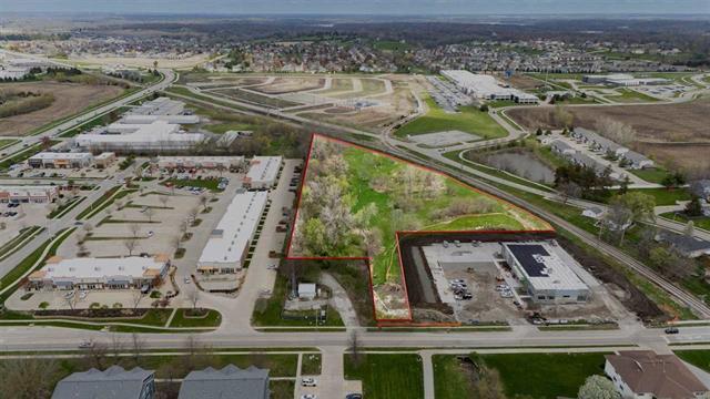 400 W Penn St, North Liberty, IA for Sale