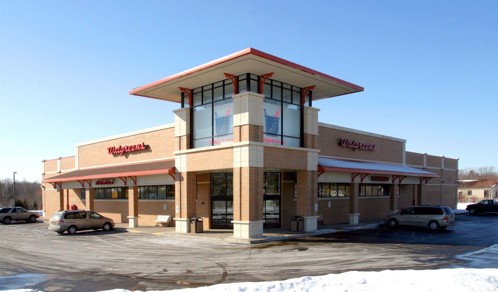 9527 S 27th St, Franklin, WI for Sale