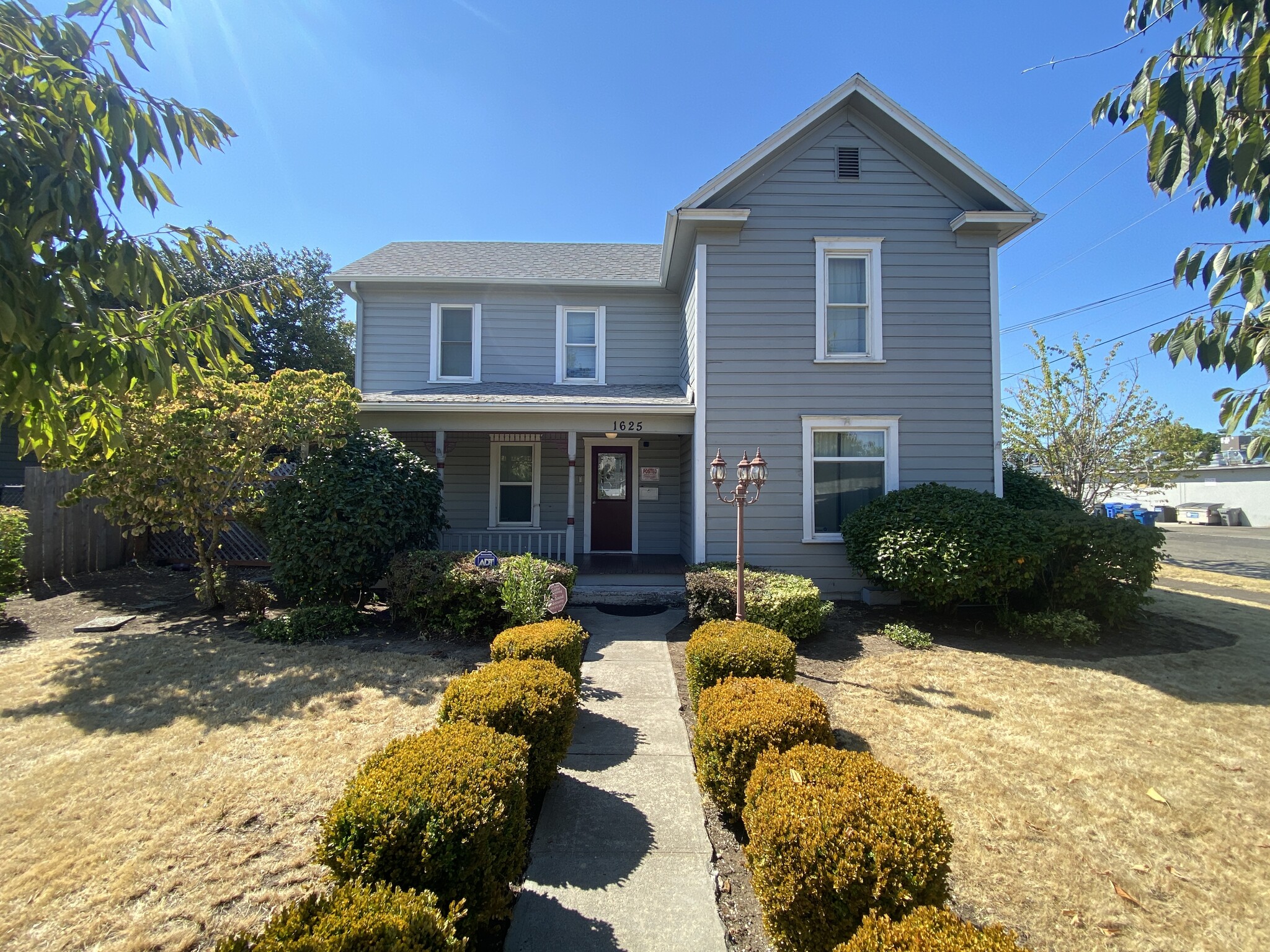 1625 12th St SE, Salem, OR for Sale