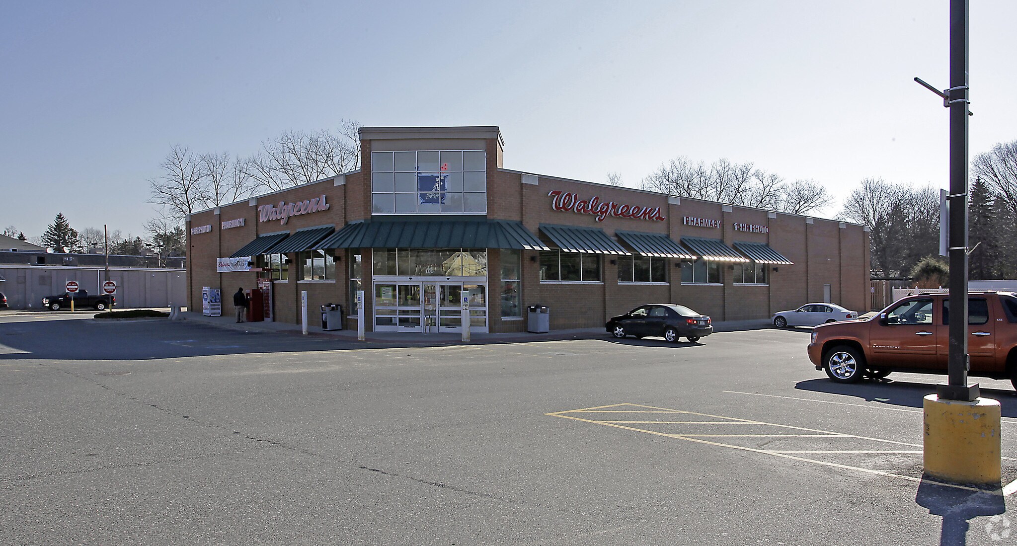 100 E Main St, Webster, MA for Rent