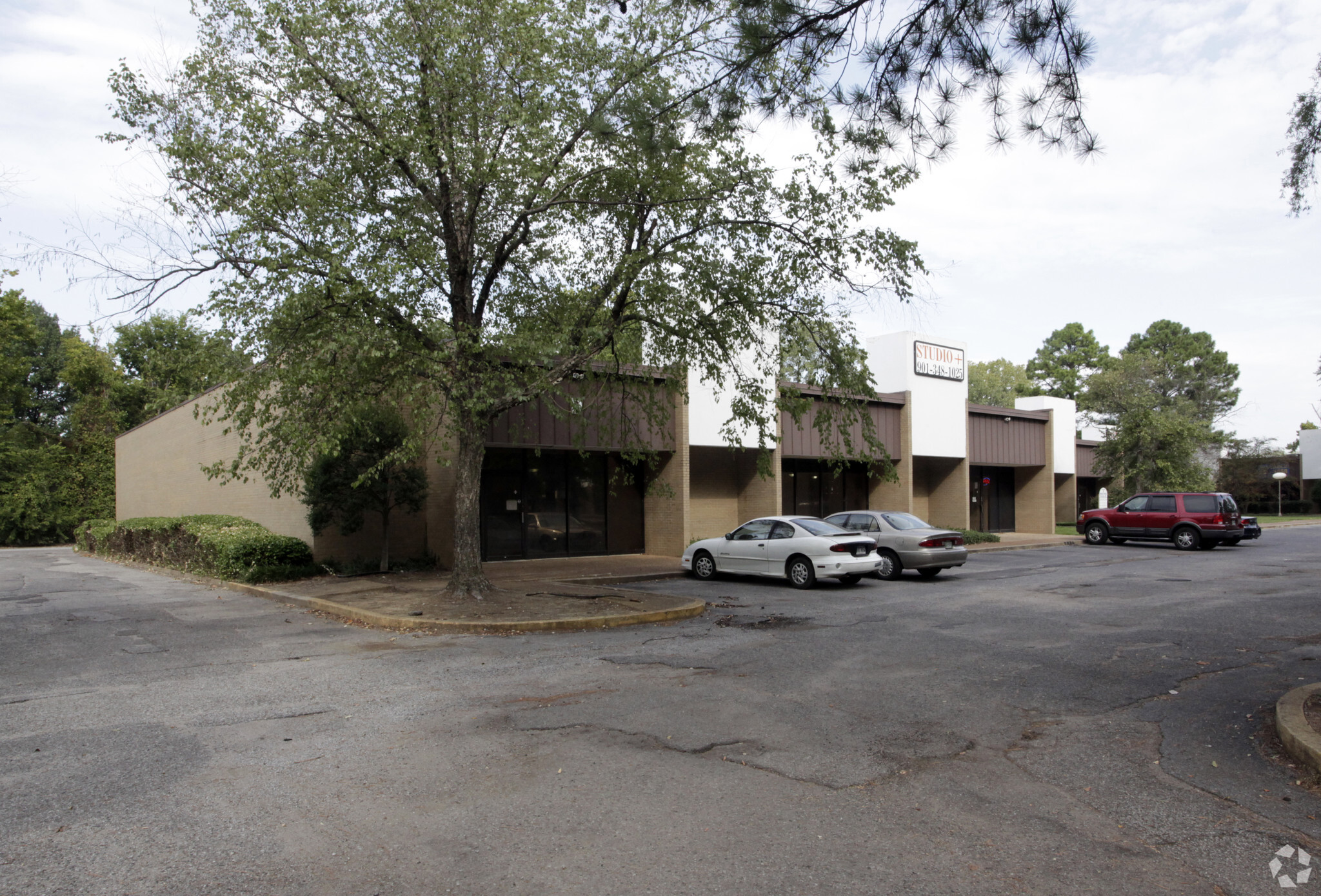 2977-3001 Vanguard Dr, Memphis, TN for Rent