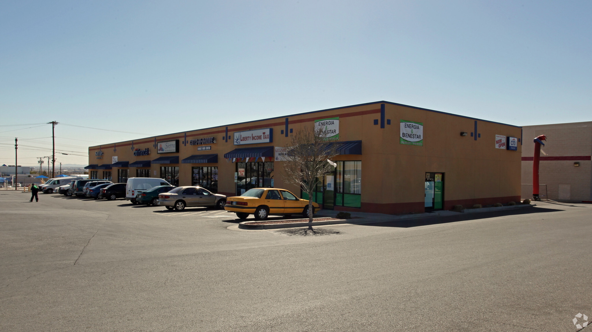 907 Chelsea St, El Paso, TX for Rent