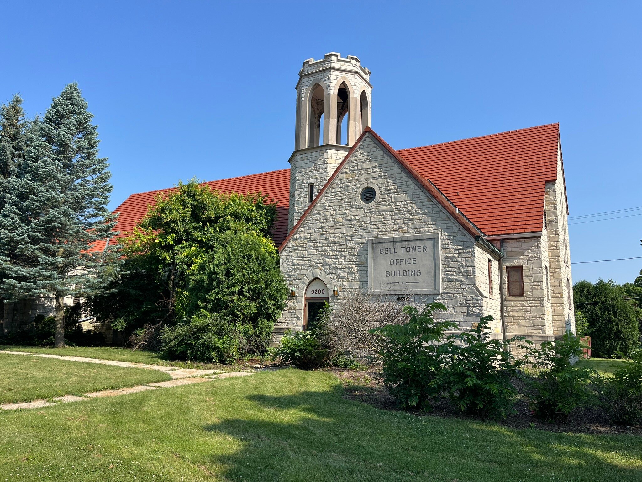 9210 W North Ave, Wauwatosa, WI for Rent