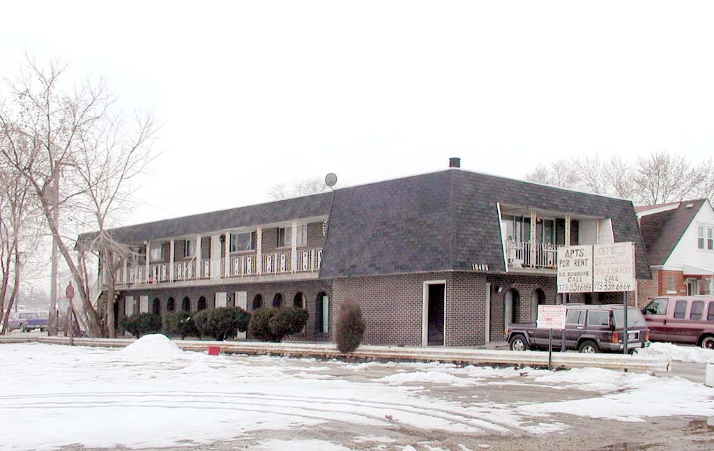 10405 Diversey Ave, Melrose Park, IL for Rent