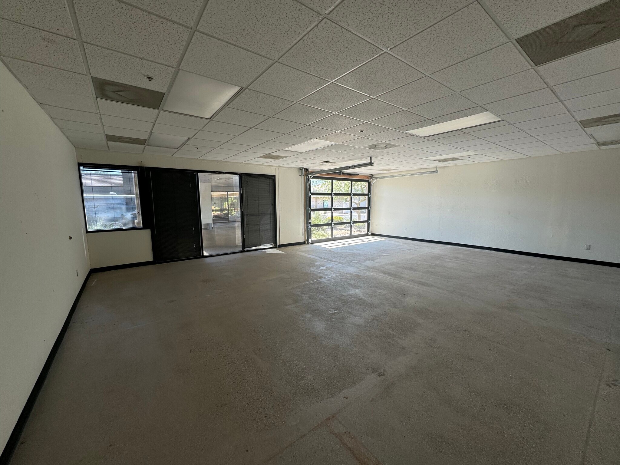 1050 W Main St, Mesa, AZ for Rent