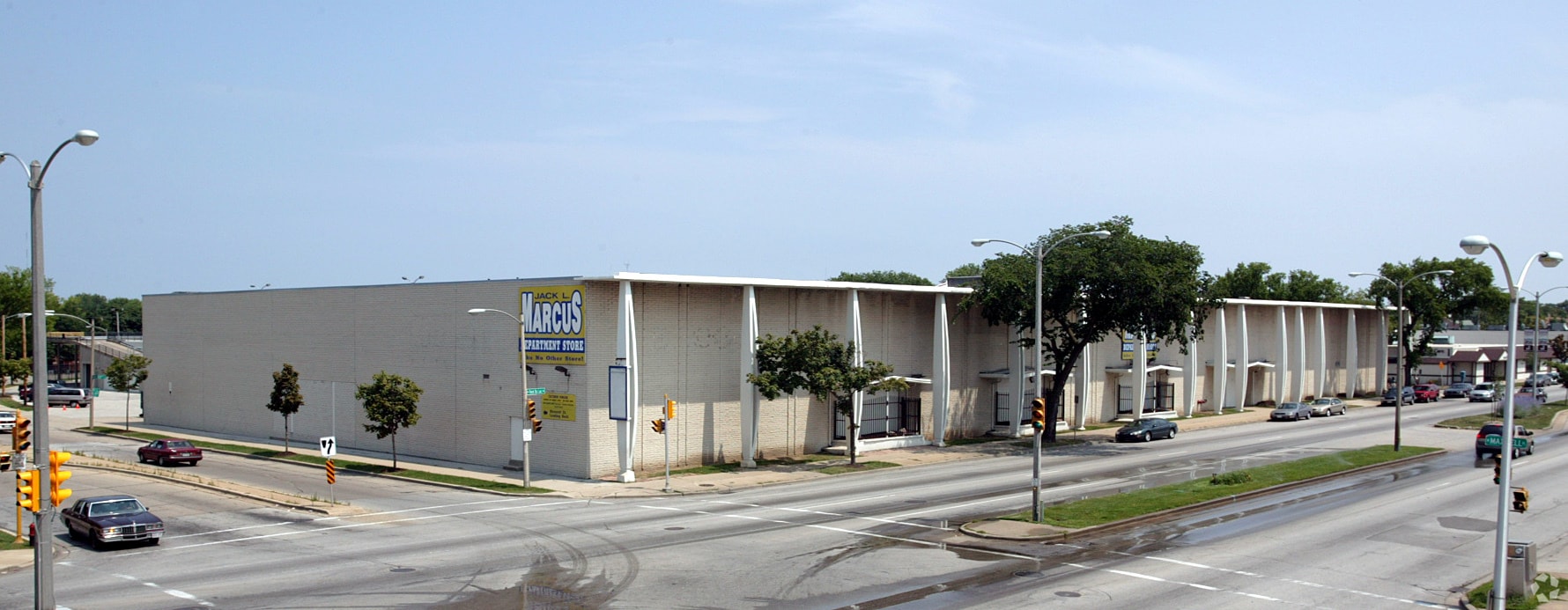 5300 W Fond Du Lac Ave, Milwaukee, WI for Sale