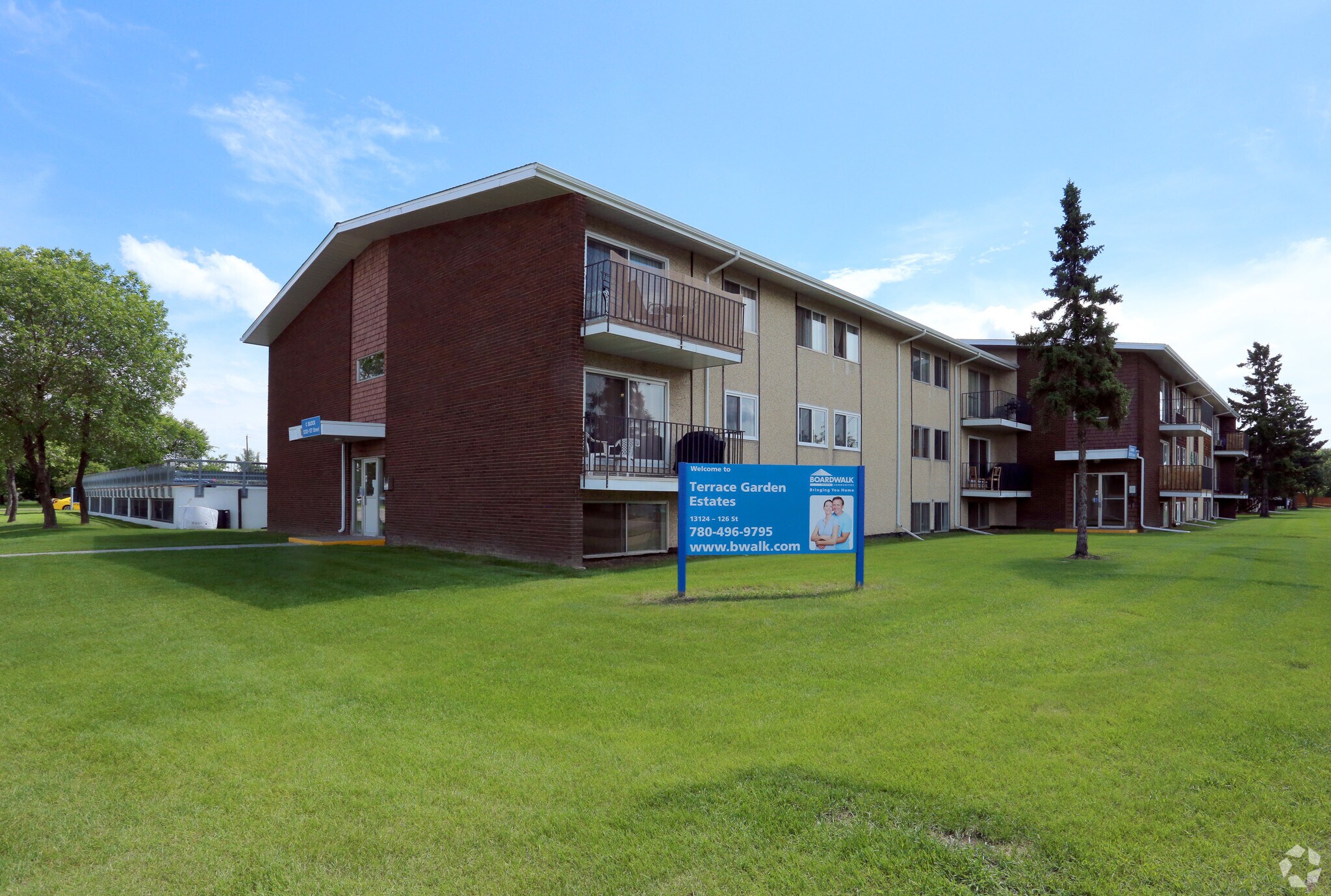 13124 126th St NW, Edmonton, AB for Sale