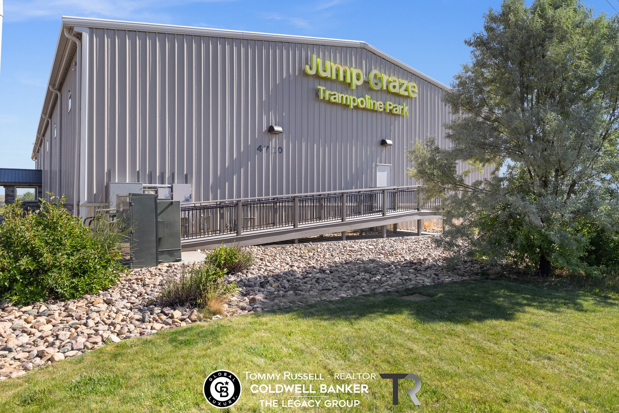 4720 Lathrop Rd, Evansville, WY for Sale