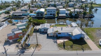 Matlacha, FL Specialty - 4673 Pine Island Rd NW