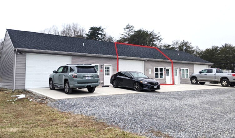 70 Nixon Ln, Evington, VA for Rent