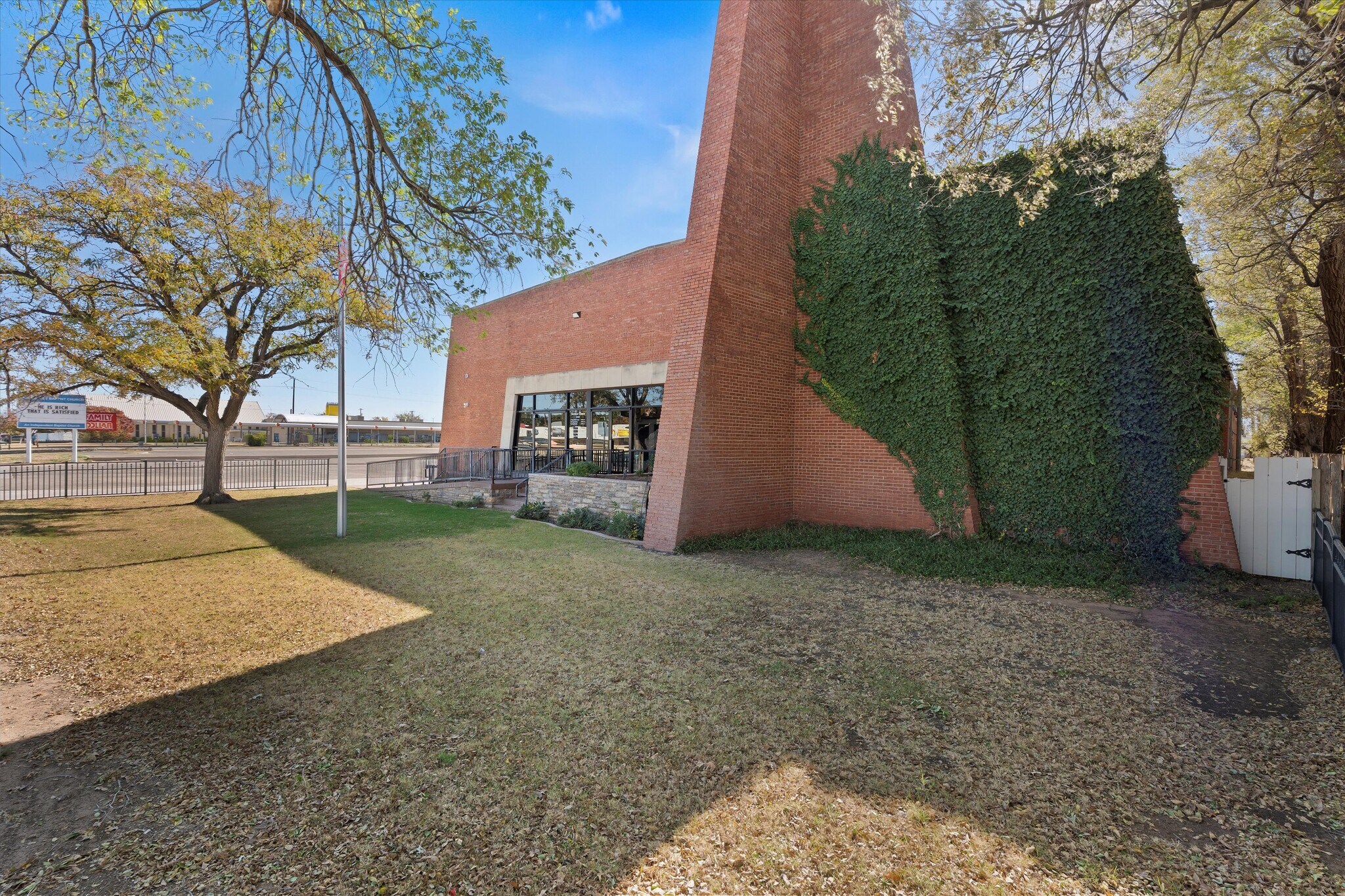 1911 34th St, Lubbock, TX for Sale