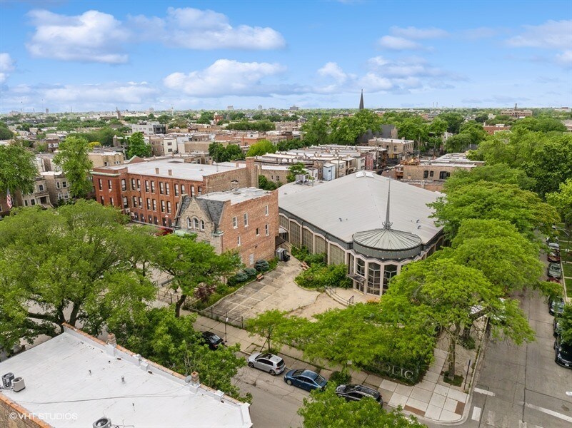 2501 W Thomas St, Chicago, IL for Sale