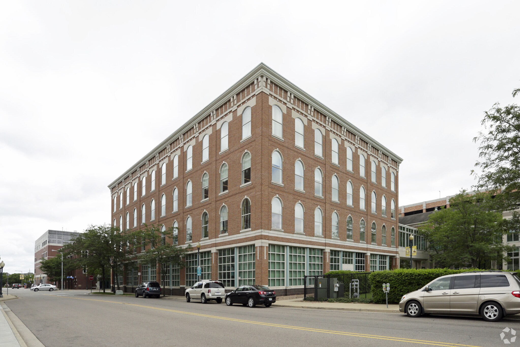 245251 N Rose St Kalamazoo, MI 49007 Coworking Space on