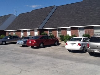 Statesboro, GA Apartments - 230 Lanier Dr