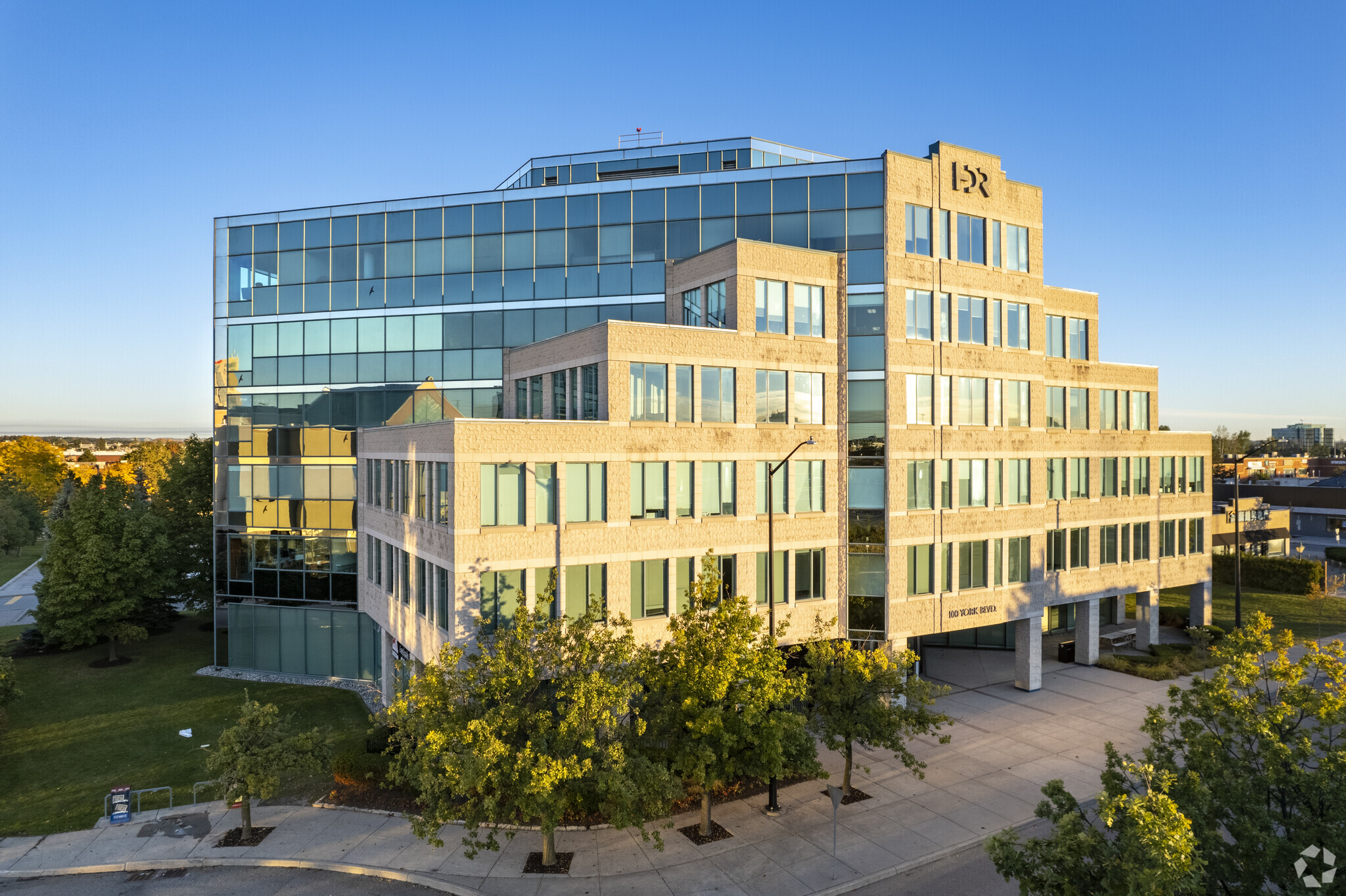 100 York Blvd, Richmond Hill, ON for Rent