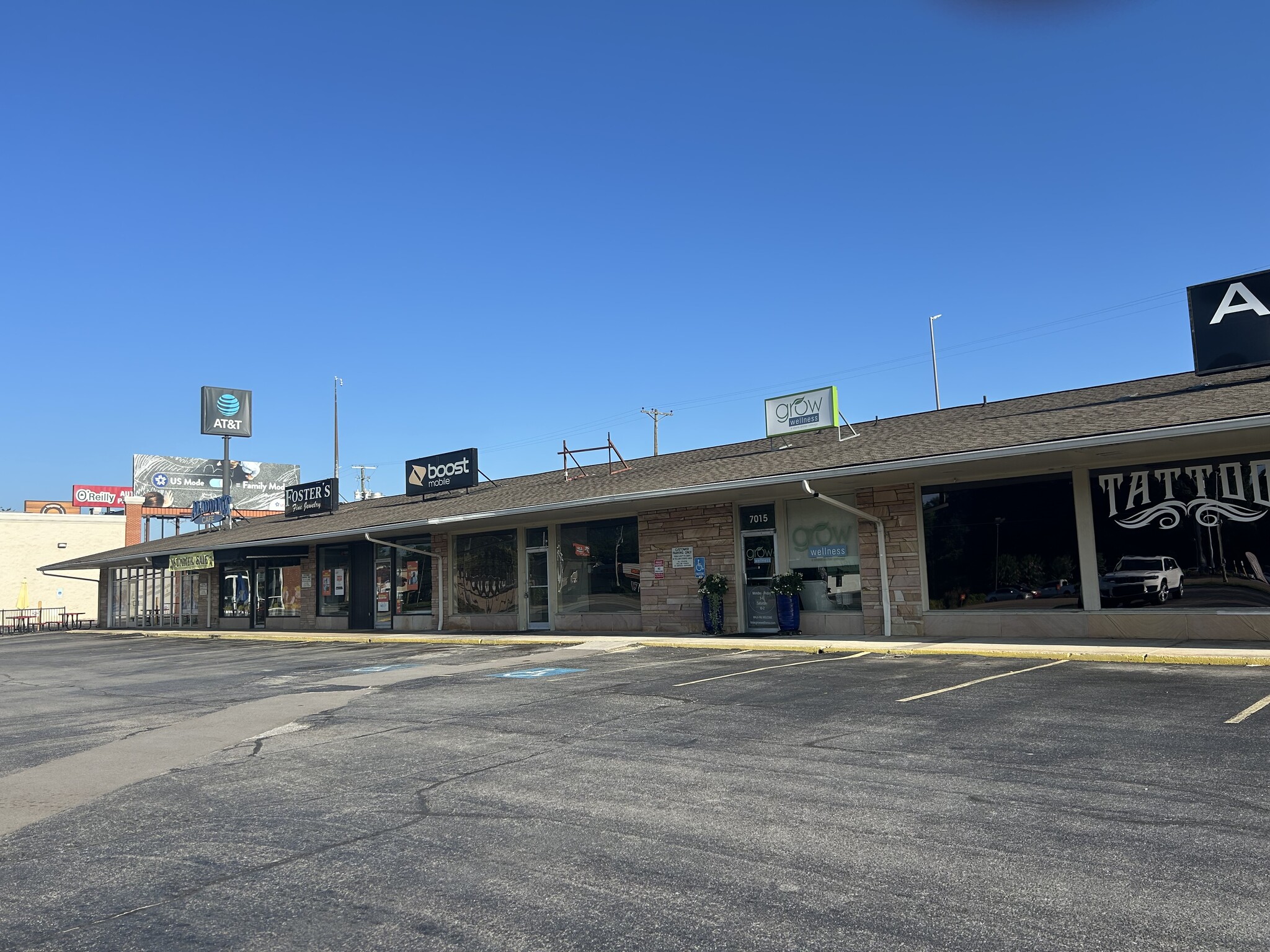 7007-7025 Kingston Pike, Knoxville, TN for Rent