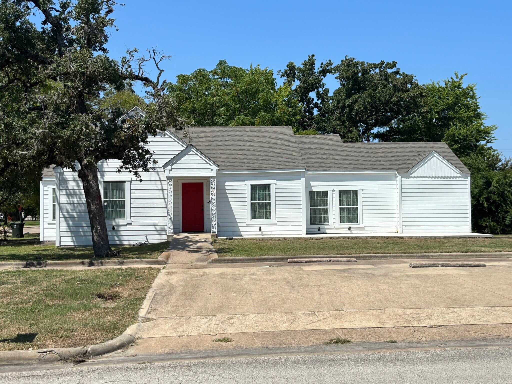 400 Oak St, Bryan, TX for Rent