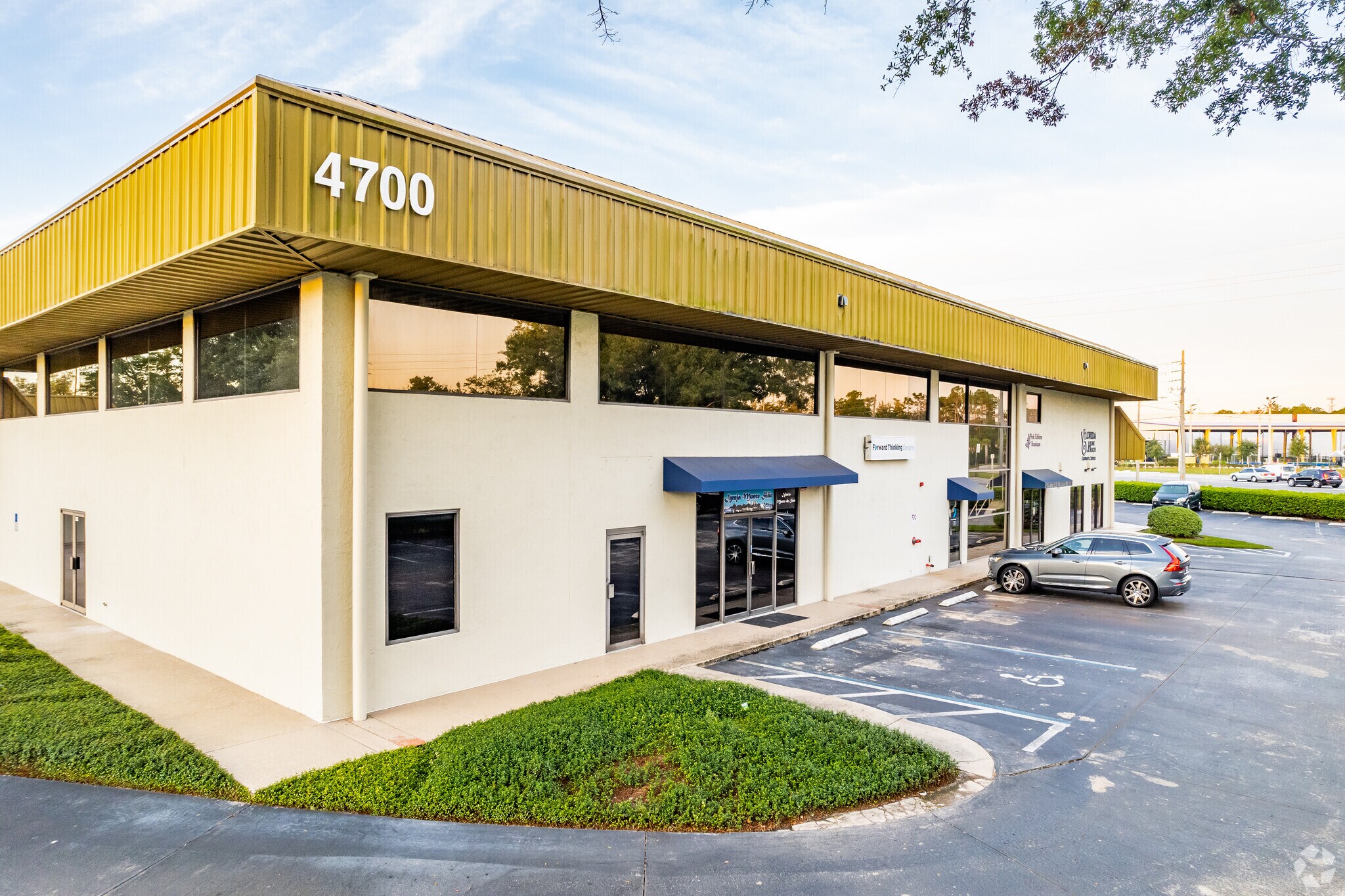 47004708 L B McLeod Rd Orlando, FL 32811 Flex Property for Sale on