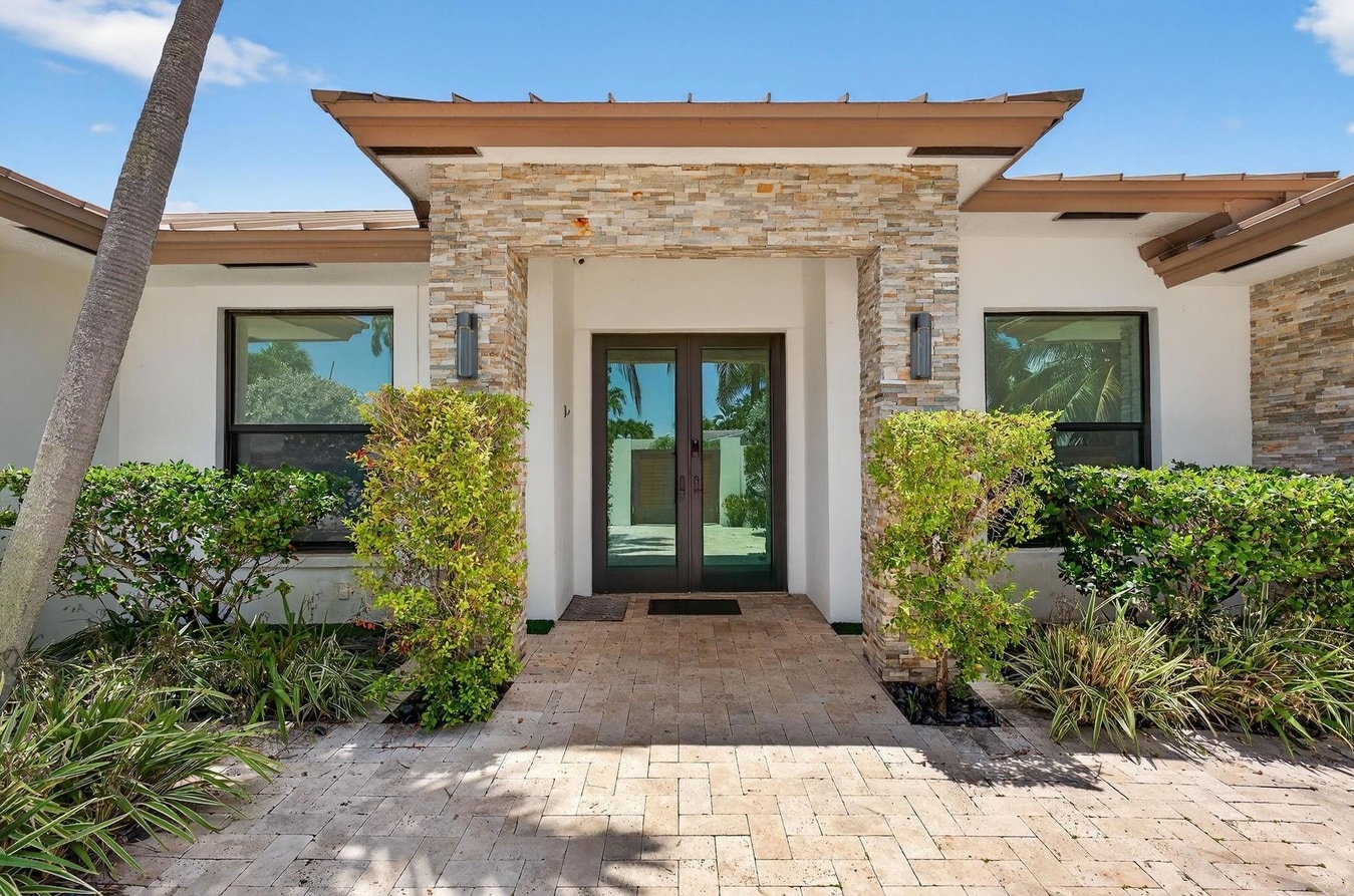 2460 NE 36th St, Fort Lauderdale, FL for Sale