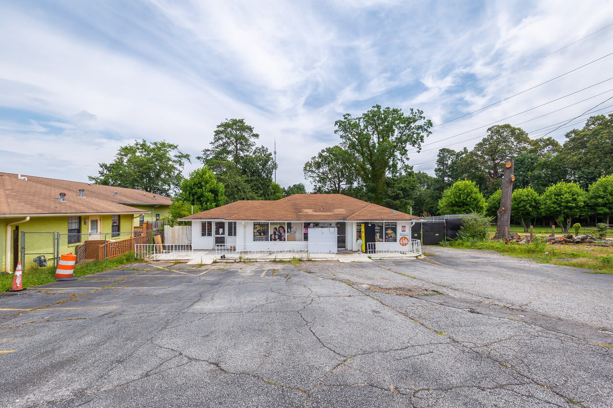 3960 Rockbridge Rd, Stone Mountain, GA for Rent