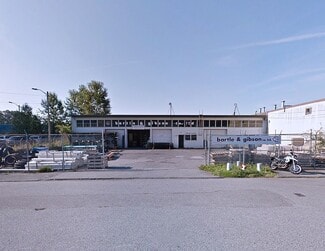 North Vancouver, BC Warehouse - 1159 16th St W