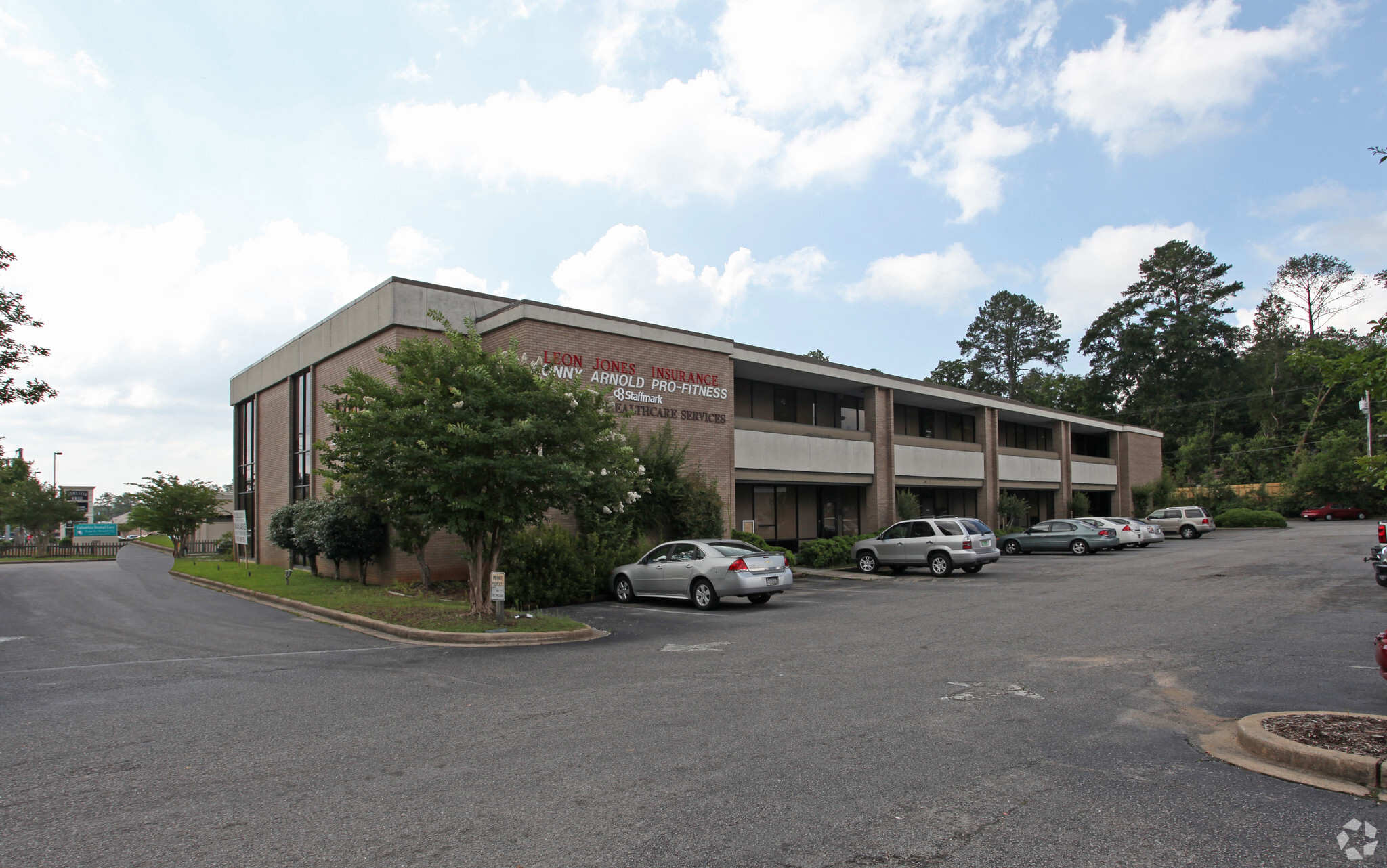 4700 Forest Dr, Columbia, SC for Rent