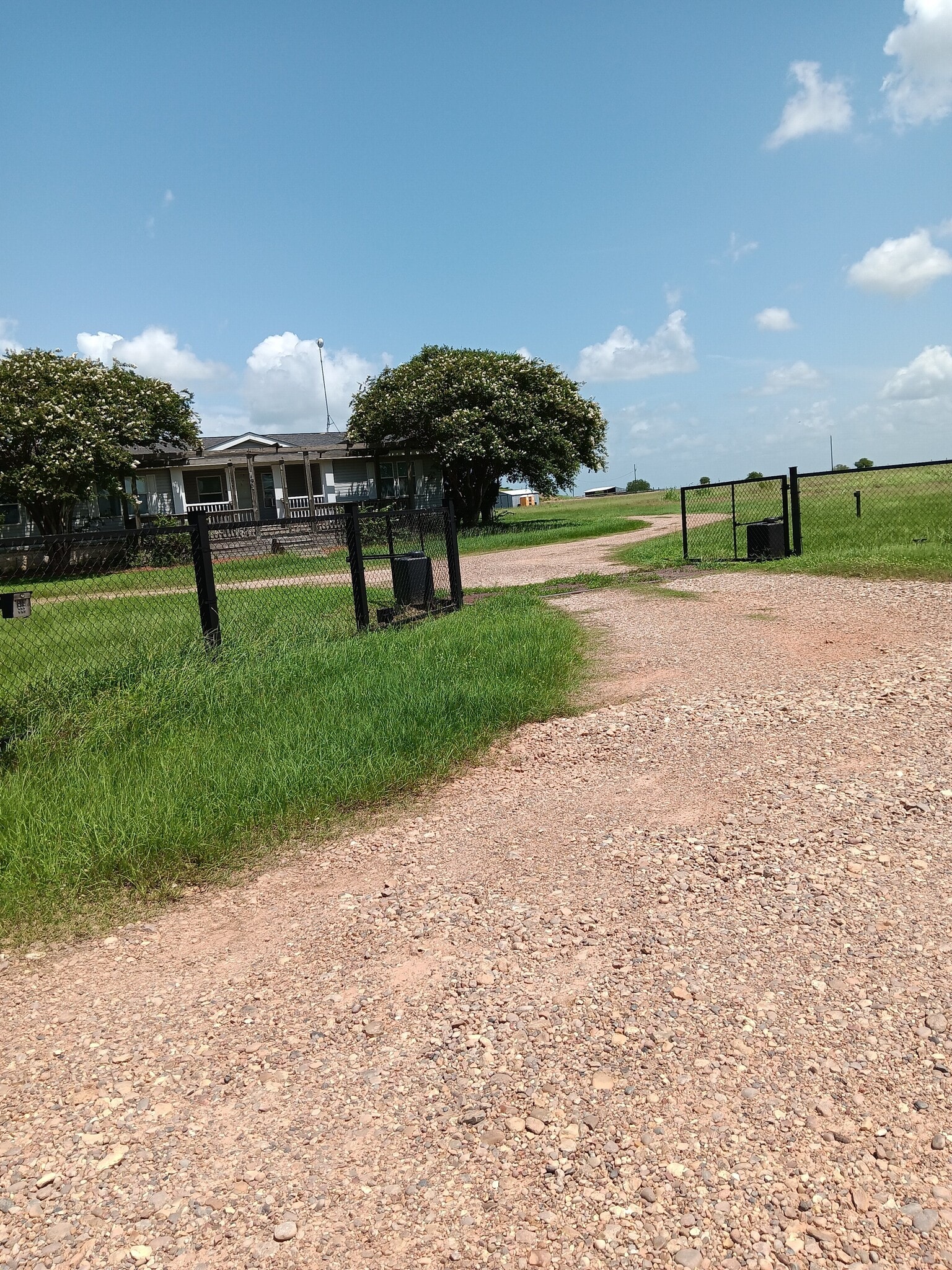 490 Adcock Ranch Rd, Victoria, TX for Sale
