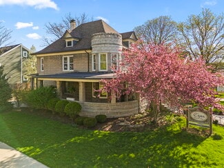 Naperville, IL Freestanding - 237 W Jefferson Ave