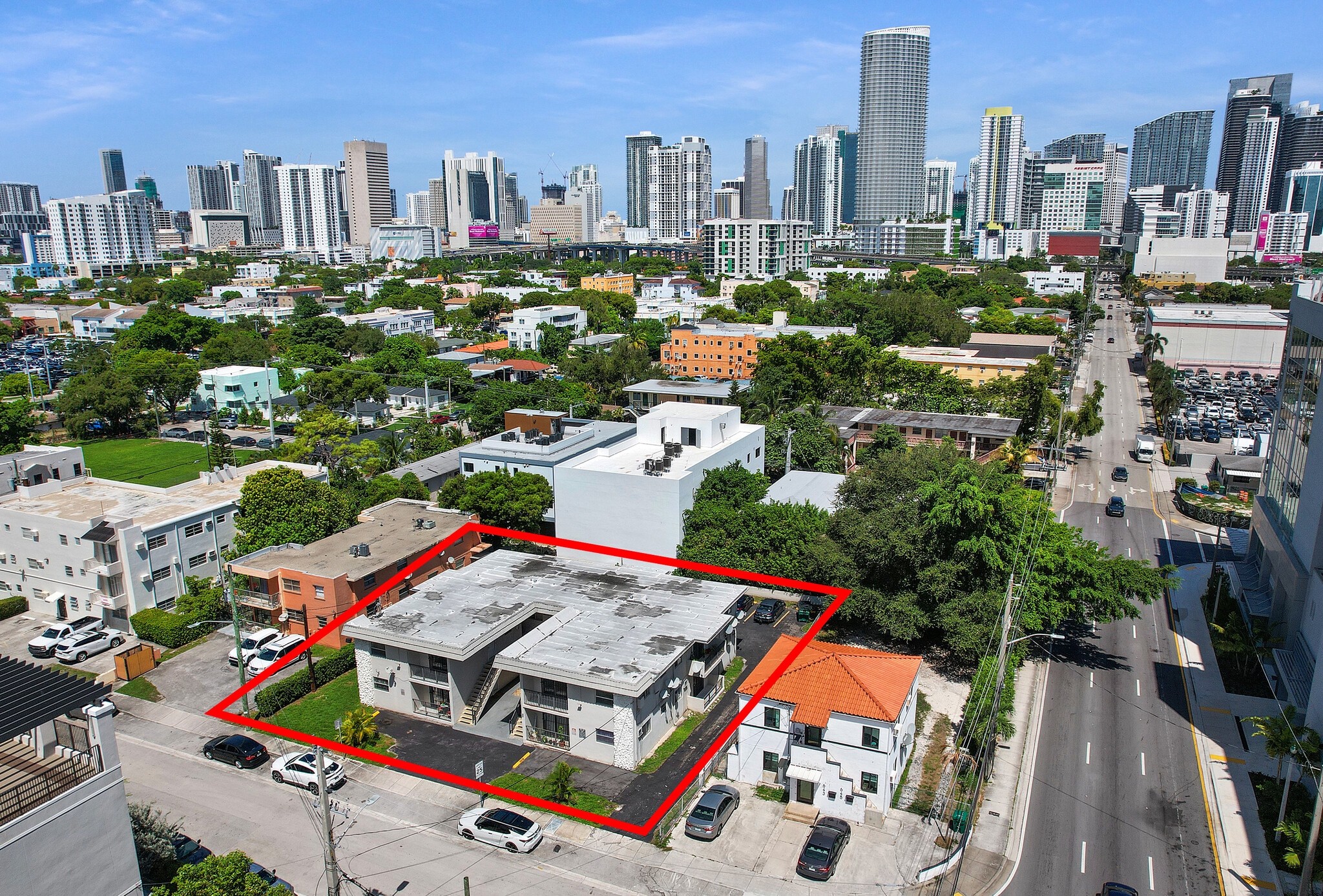 635 SW 7th Ct, Miami, FL for Sale