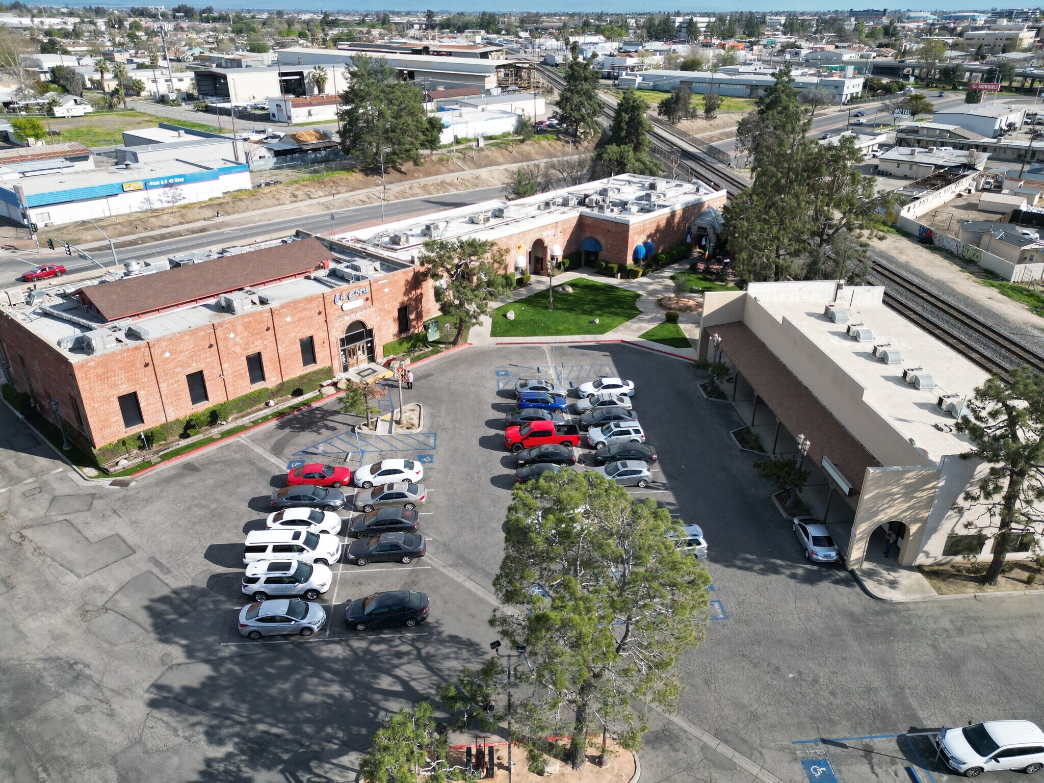 3301 Chester Ave, Bakersfield, CA for Sale