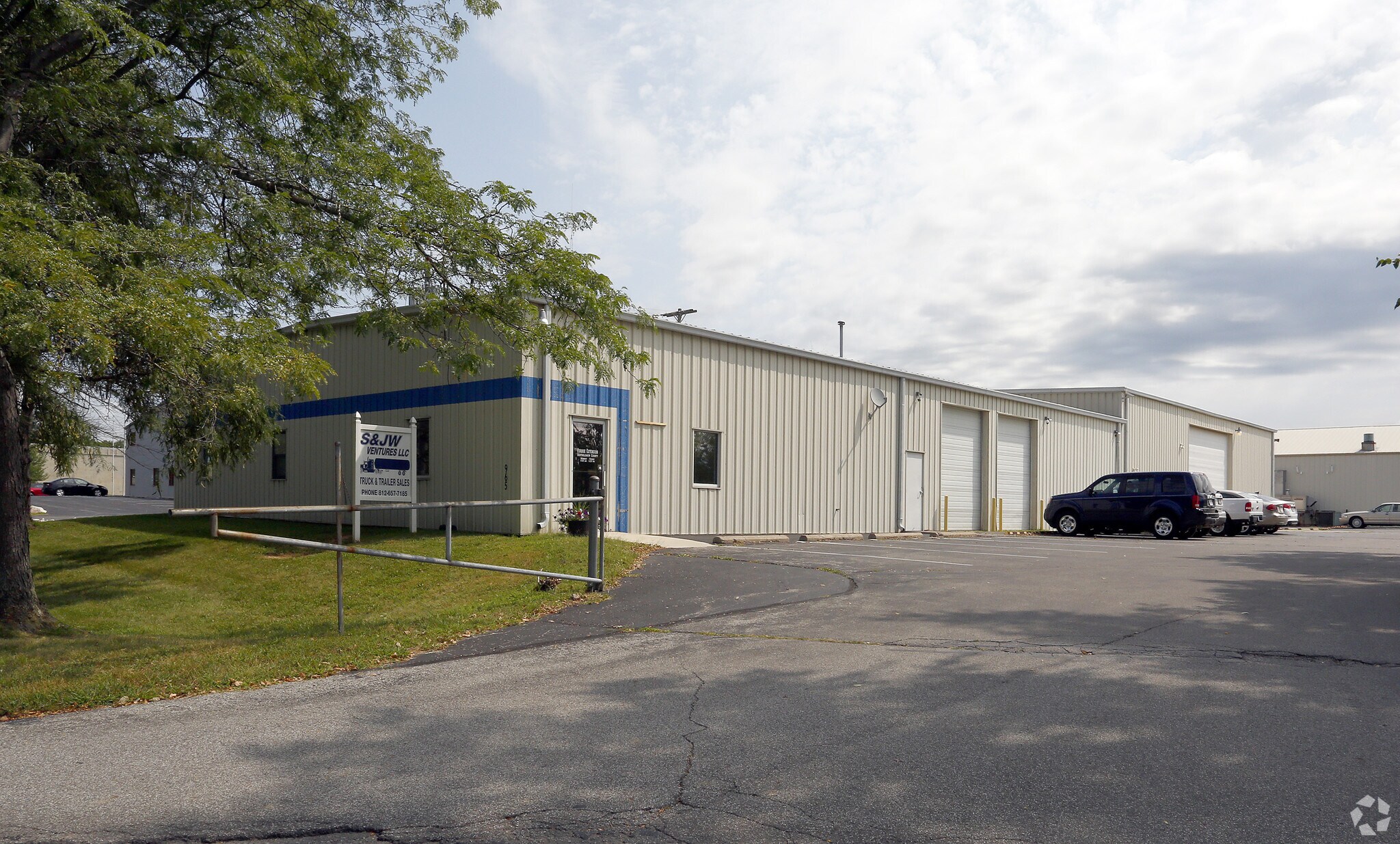 965 Repp Dr, Columbus, IN for Rent