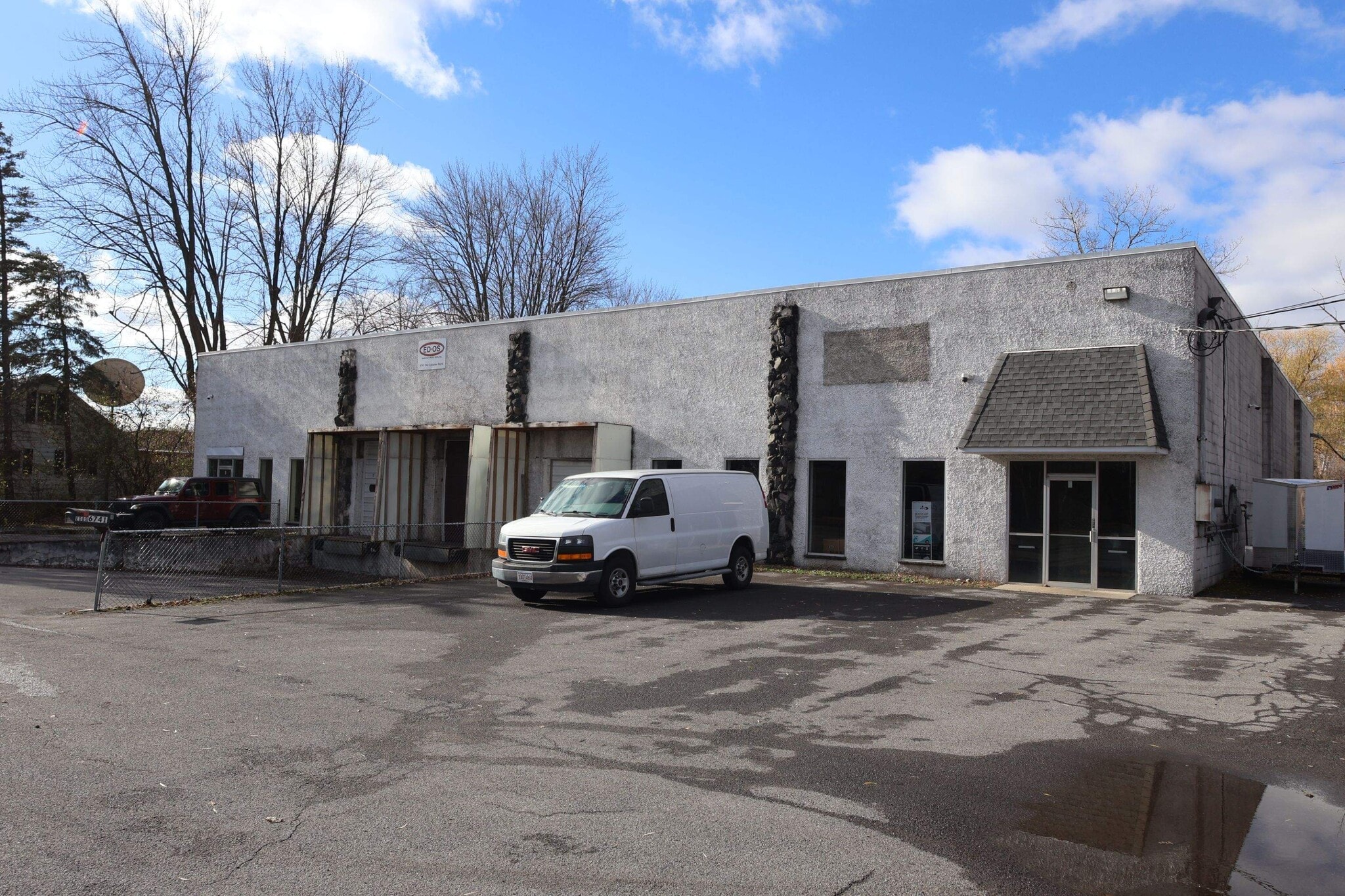 6741 Old Collamer Rd, East Syracuse, NY for Rent
