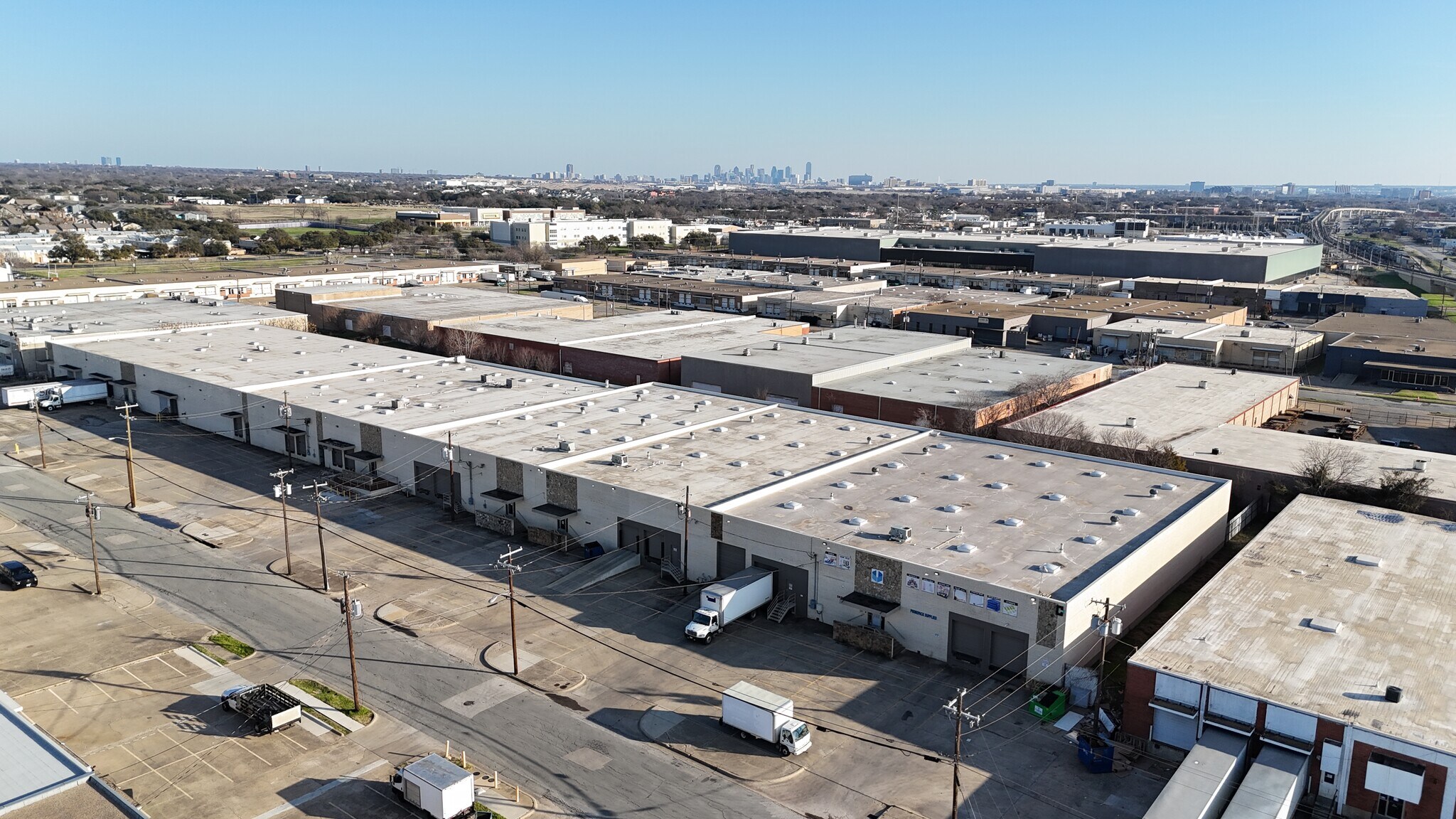 2838-2910 Anode Ln, Dallas, TX for Rent