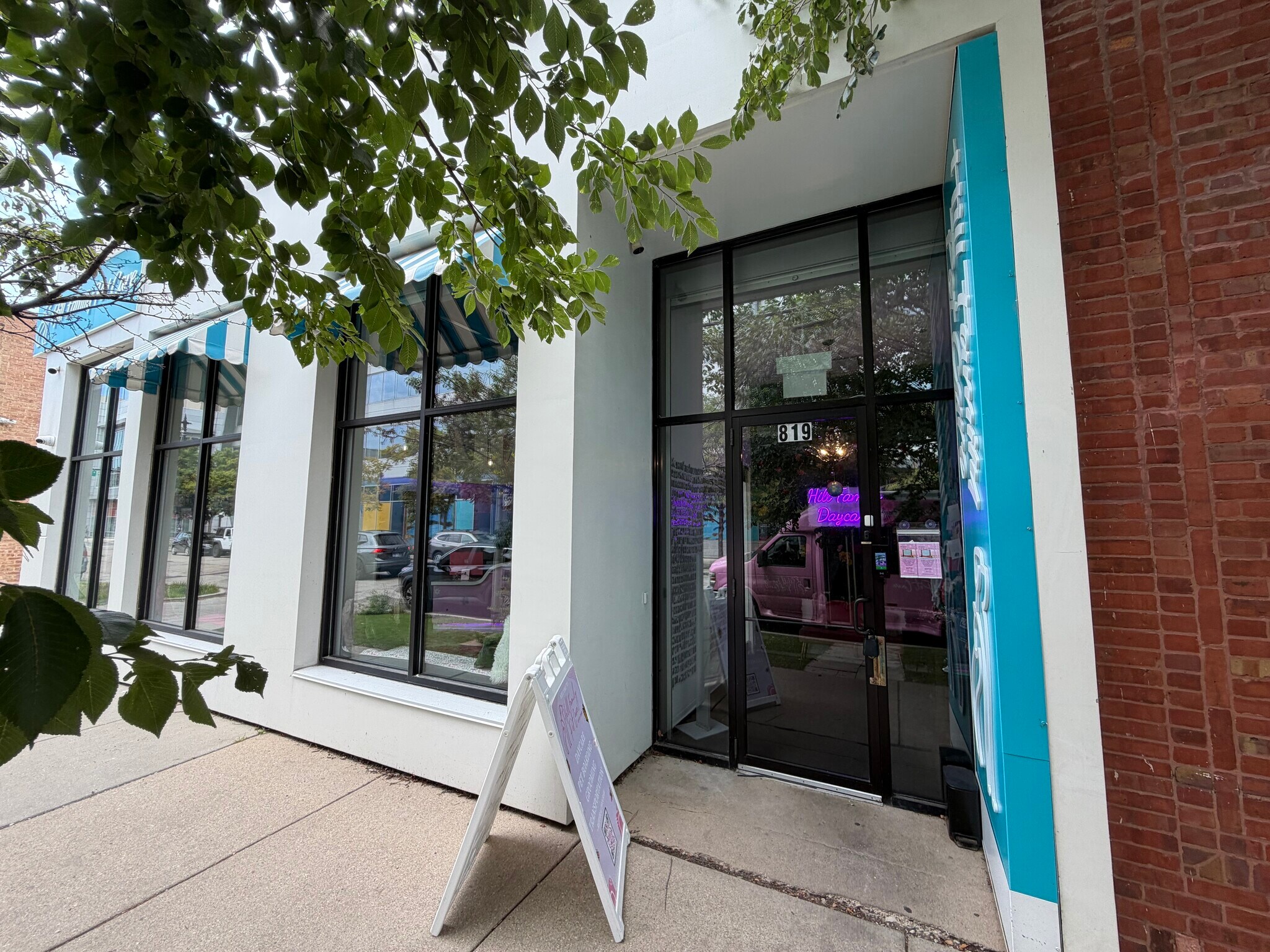 819-823 W Eastman St, Chicago, IL for Rent