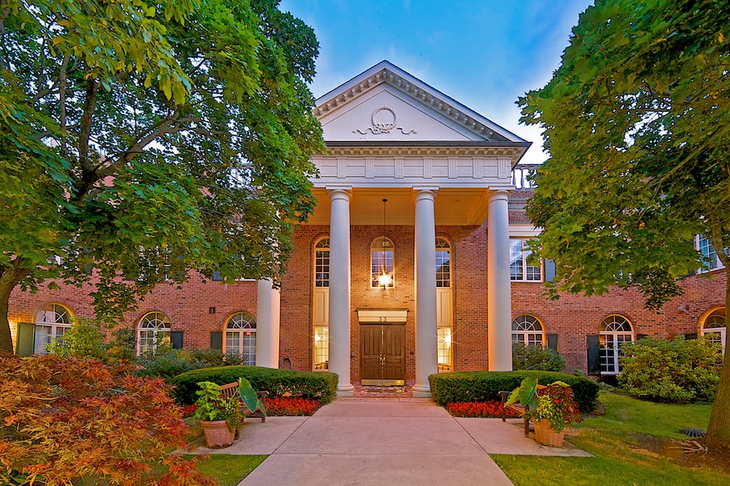 33 Bloomfield Hills Pky, Bloomfield Hills, MI for Rent