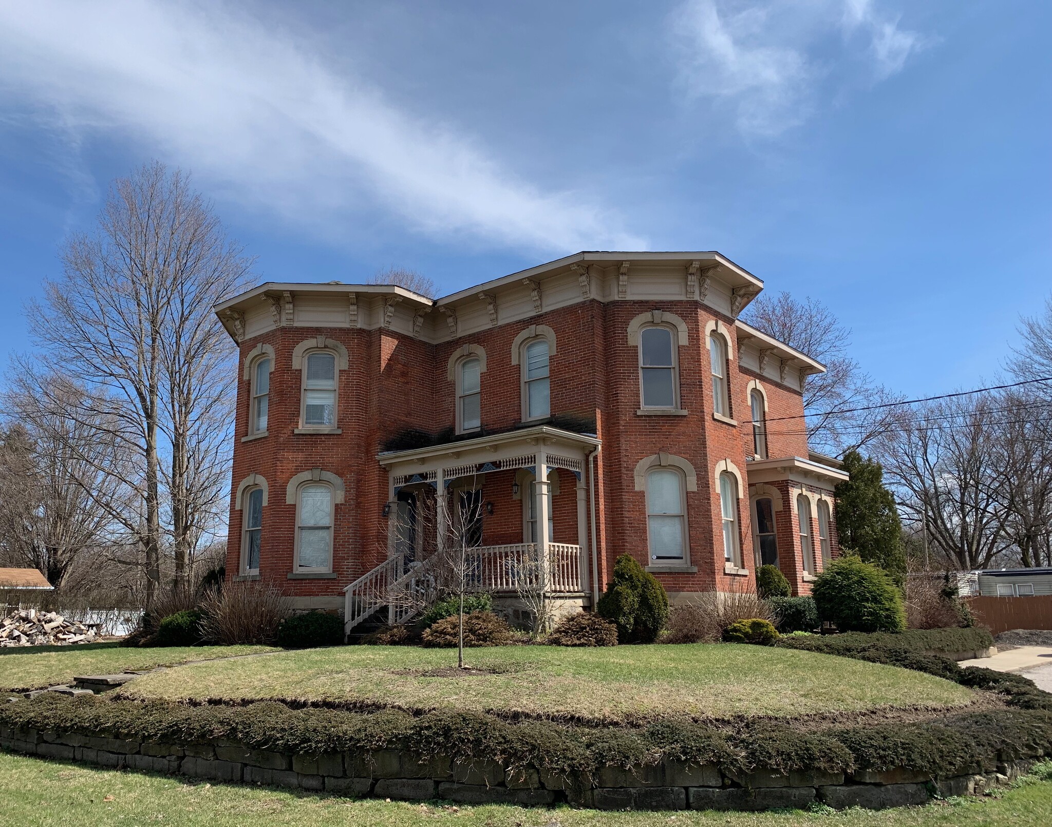 4546 N Ridge Rd E, Geneva, OH for Sale