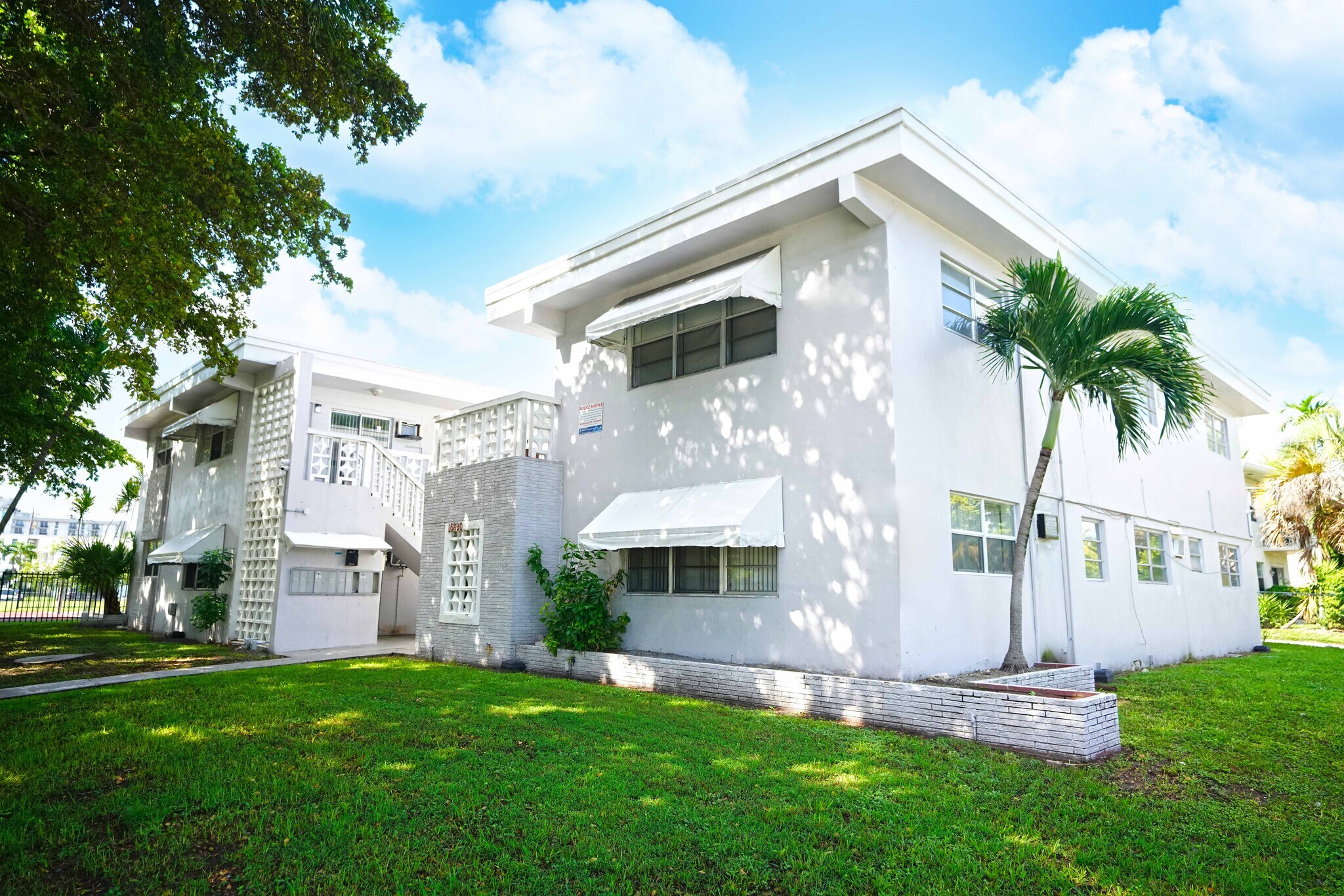 16890 NE 21st Ave, North Miami Beach, FL for Sale