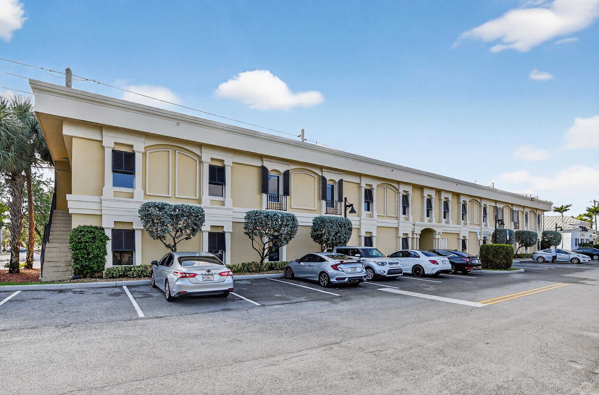 665 SE 10th St, Deerfield Beach, FL for Sale