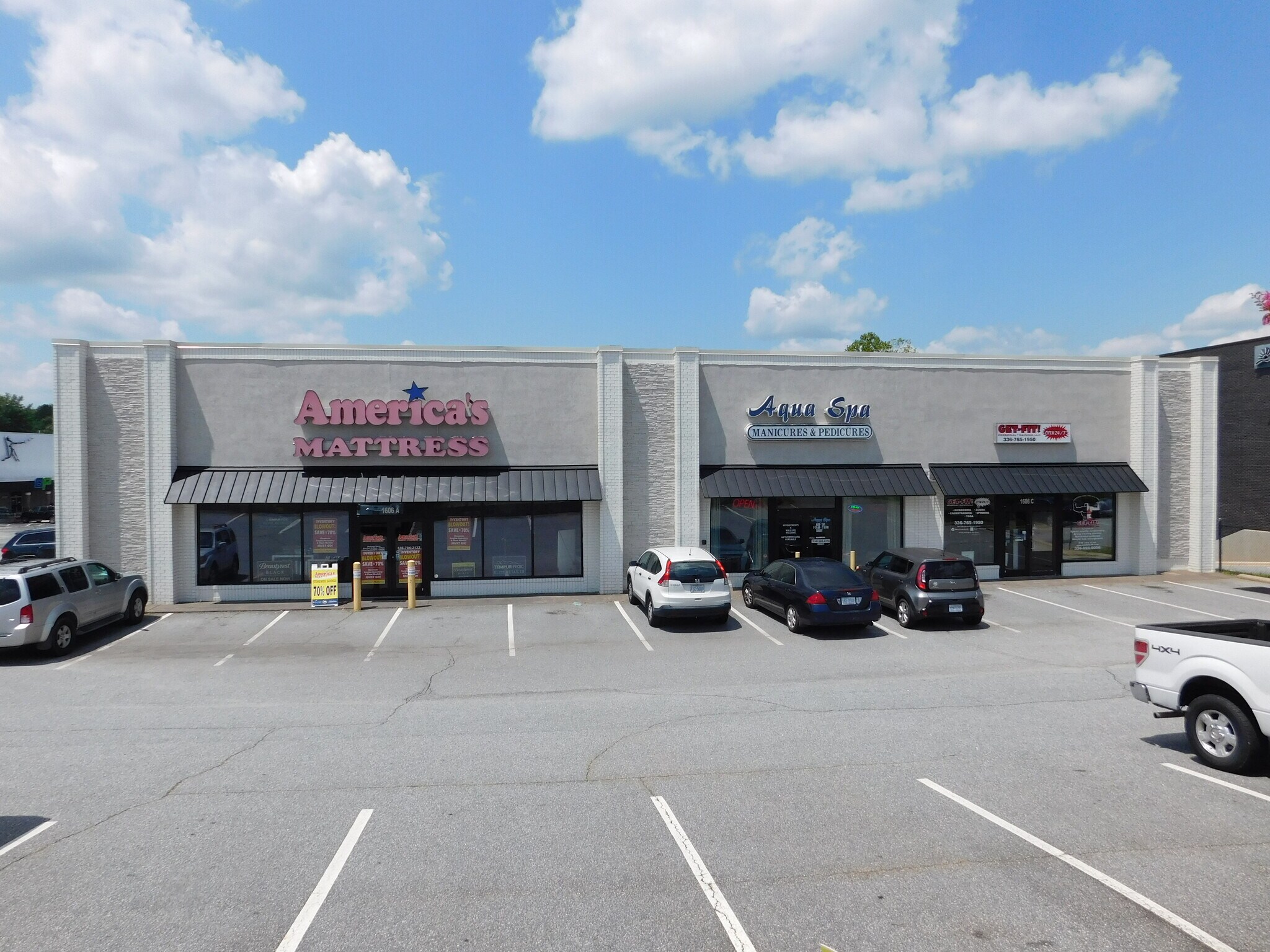 1606 S Stratford Rd, Winston-Salem, NC for Rent