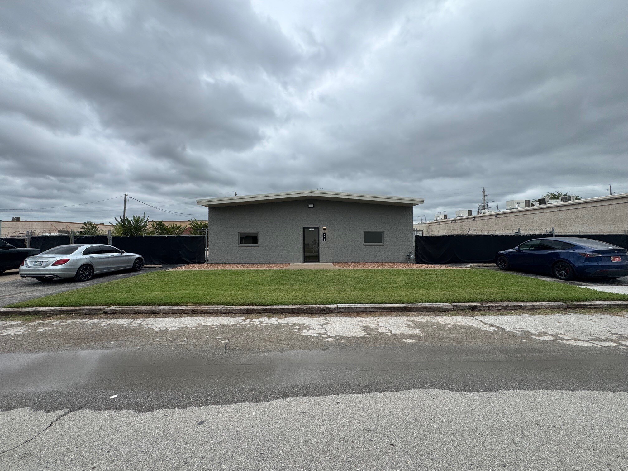 9901 E 46th Pl, Tulsa, OK for Rent