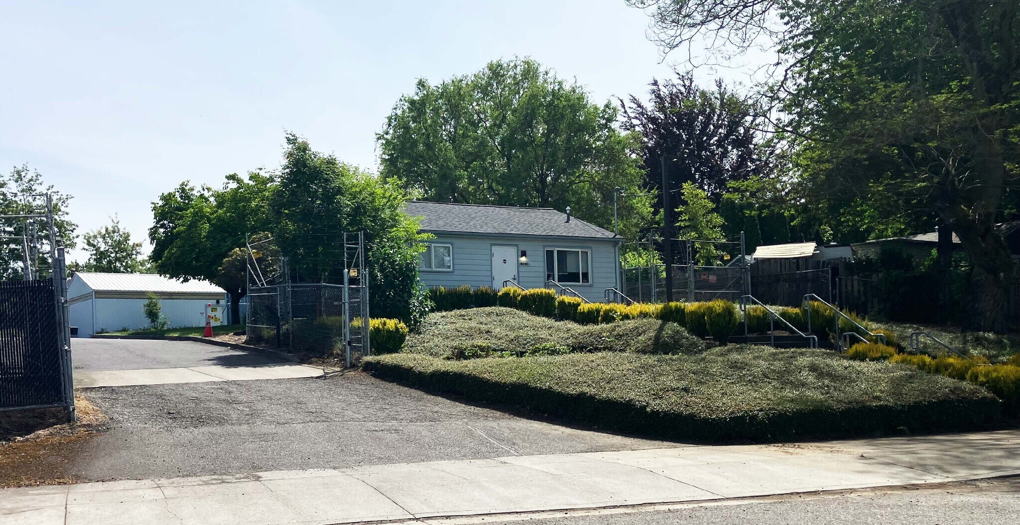 10930 NE Marx St, Portland, OR for Sale