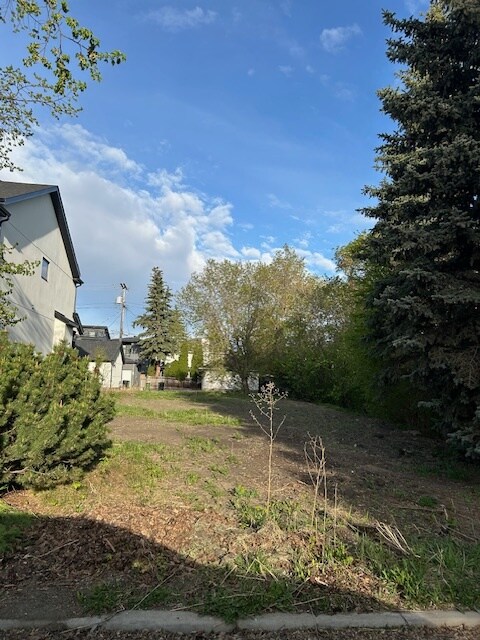 10510 131 St NW, Edmonton, AB for Sale