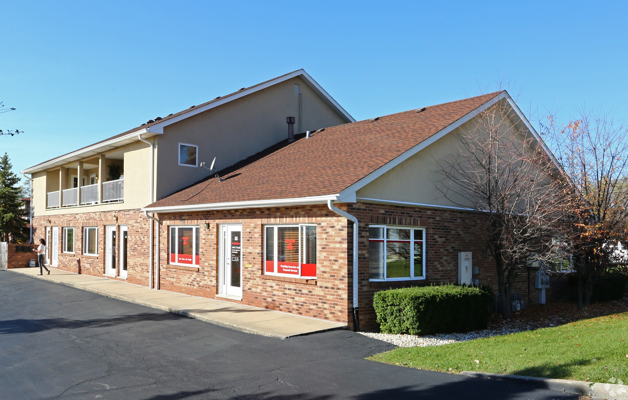 75 E Division St, Mundelein, IL for Rent
