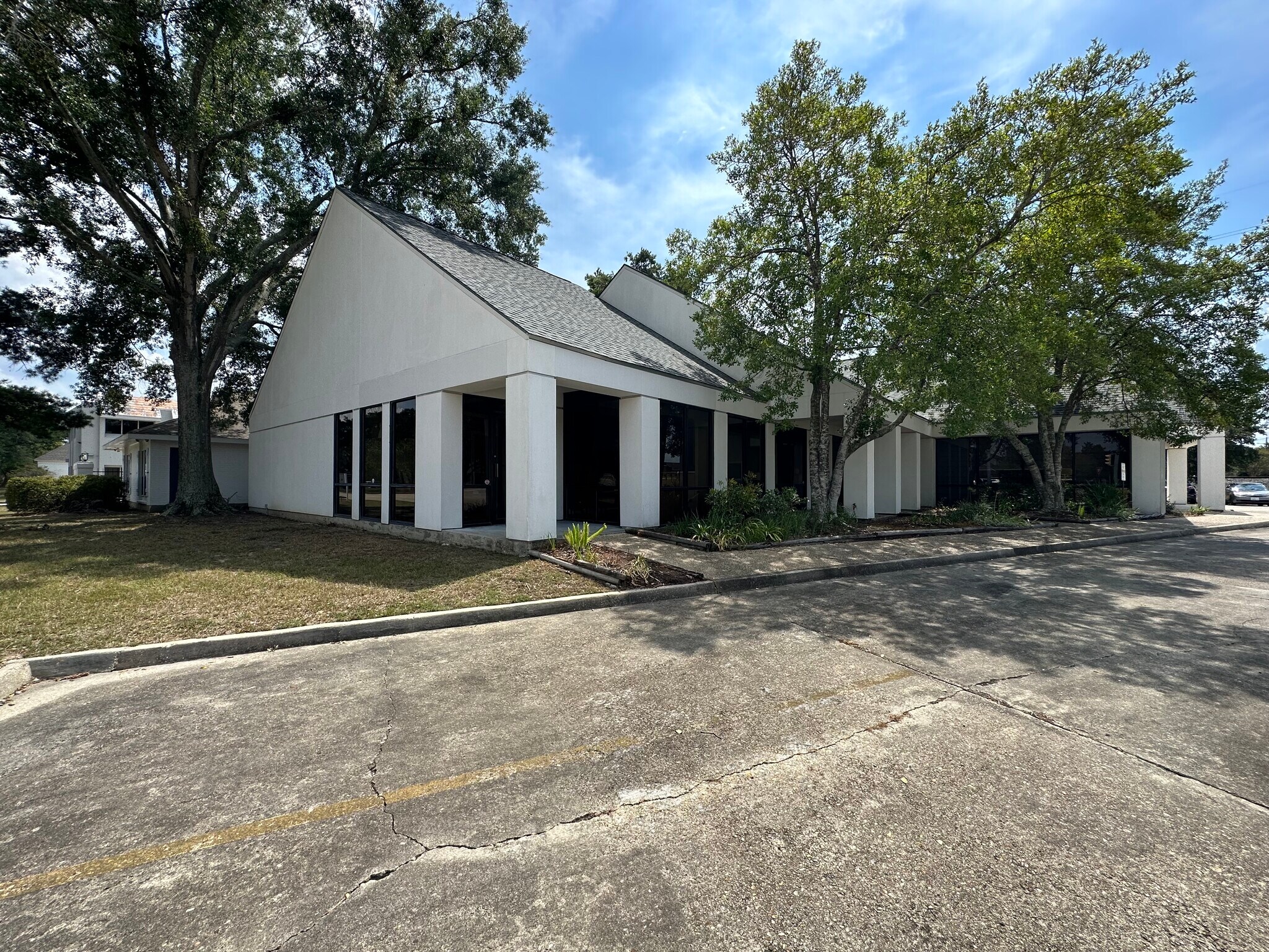7414 Picardy Ave, Baton Rouge, LA for Sale