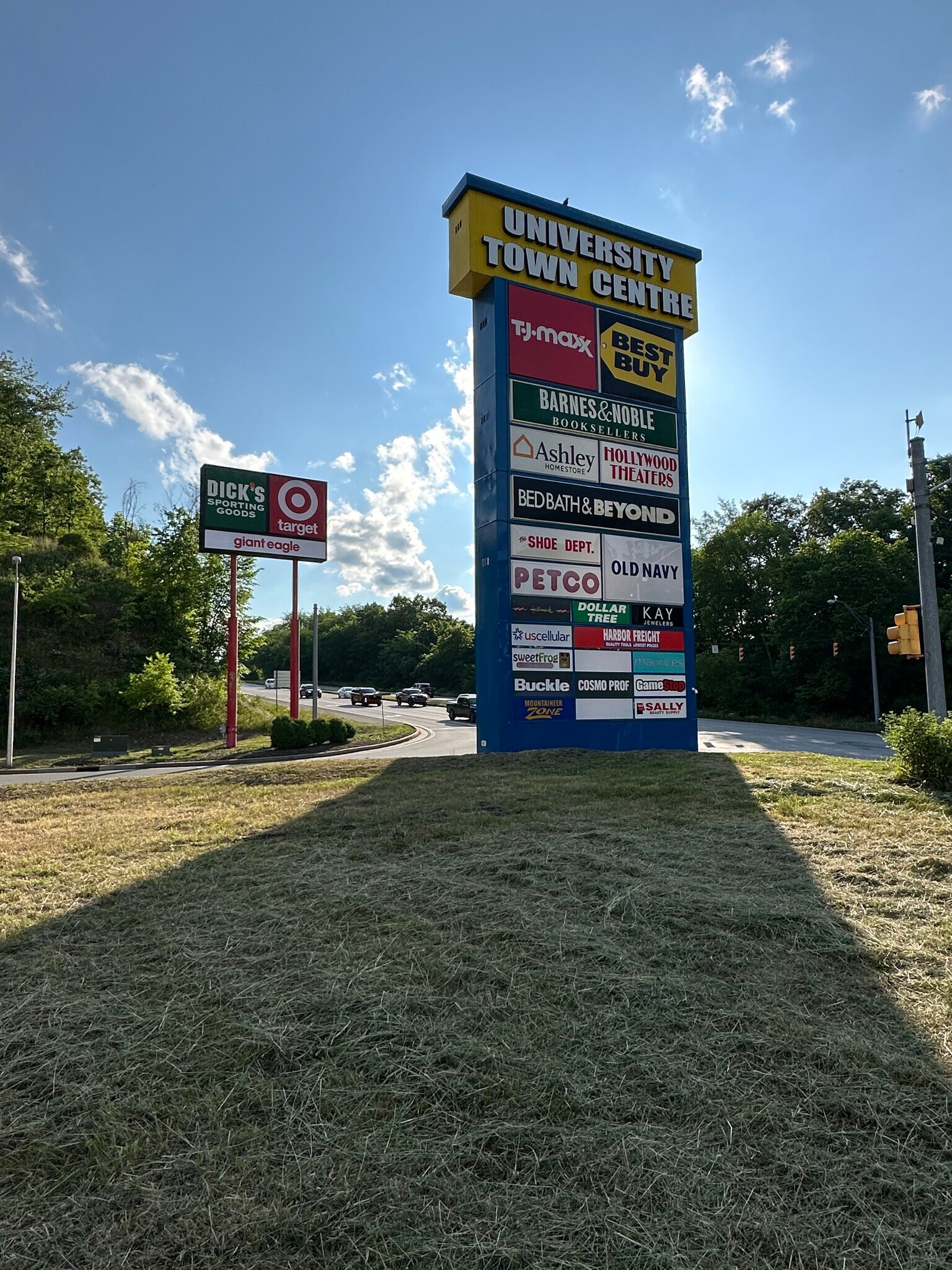 00 Chaplin, Morgantown, WV for Sale