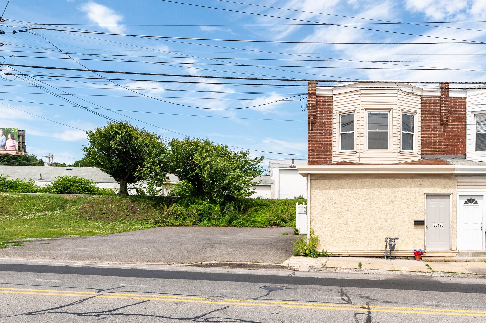 8517 Lansdowne Ave, Upper Darby Township, PA for Sale
