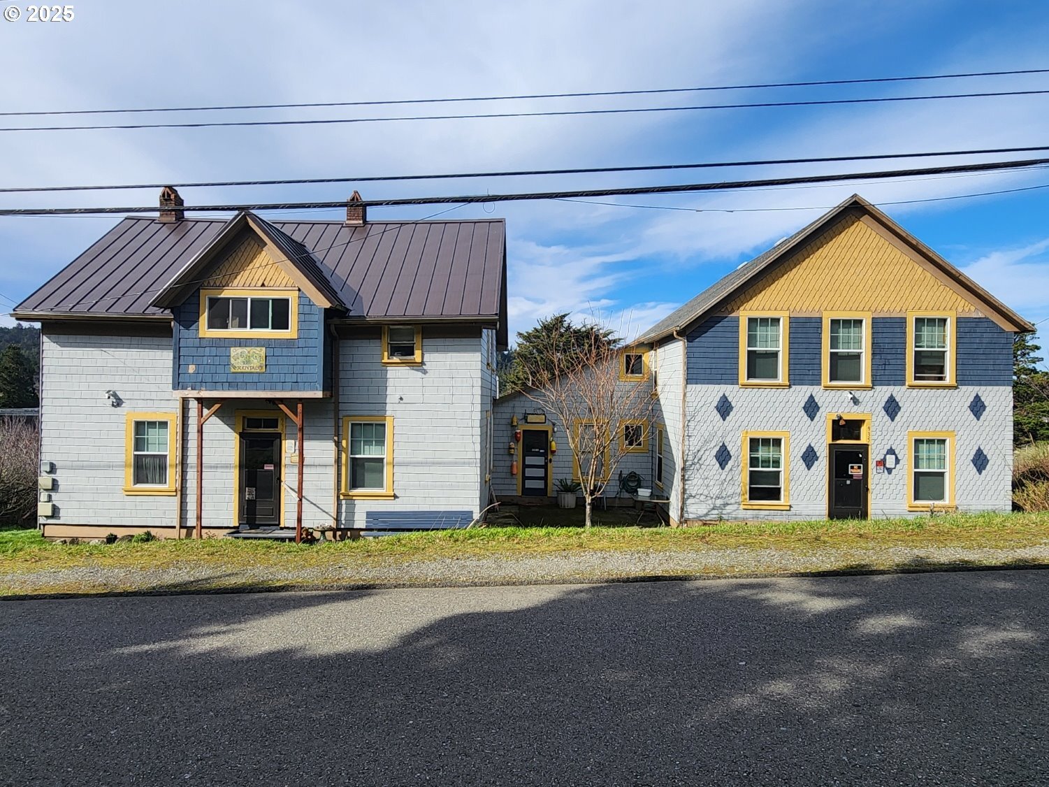 935 Jackson St, Port Orford, OR for Sale