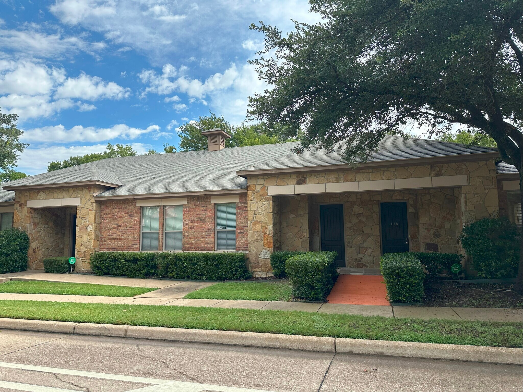 7625 Bellaire Dr S, Fort Worth, TX for Rent